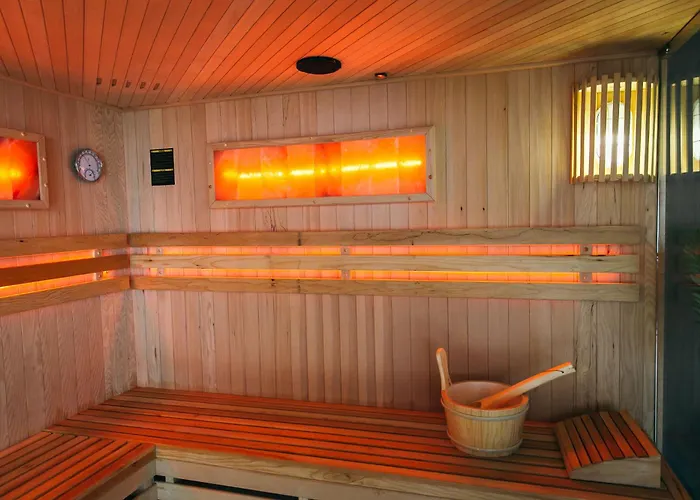 Ulubiony Mariental Sauny, Blisko Wyciagu
