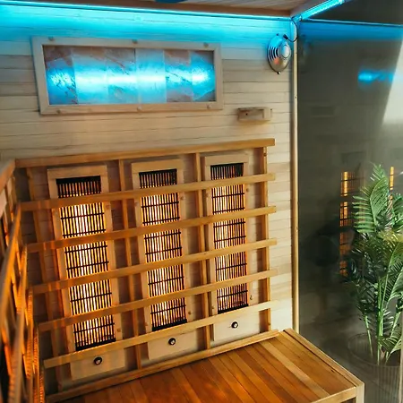 Ulubiony Mariental Sauny, Blisko Wyciagu